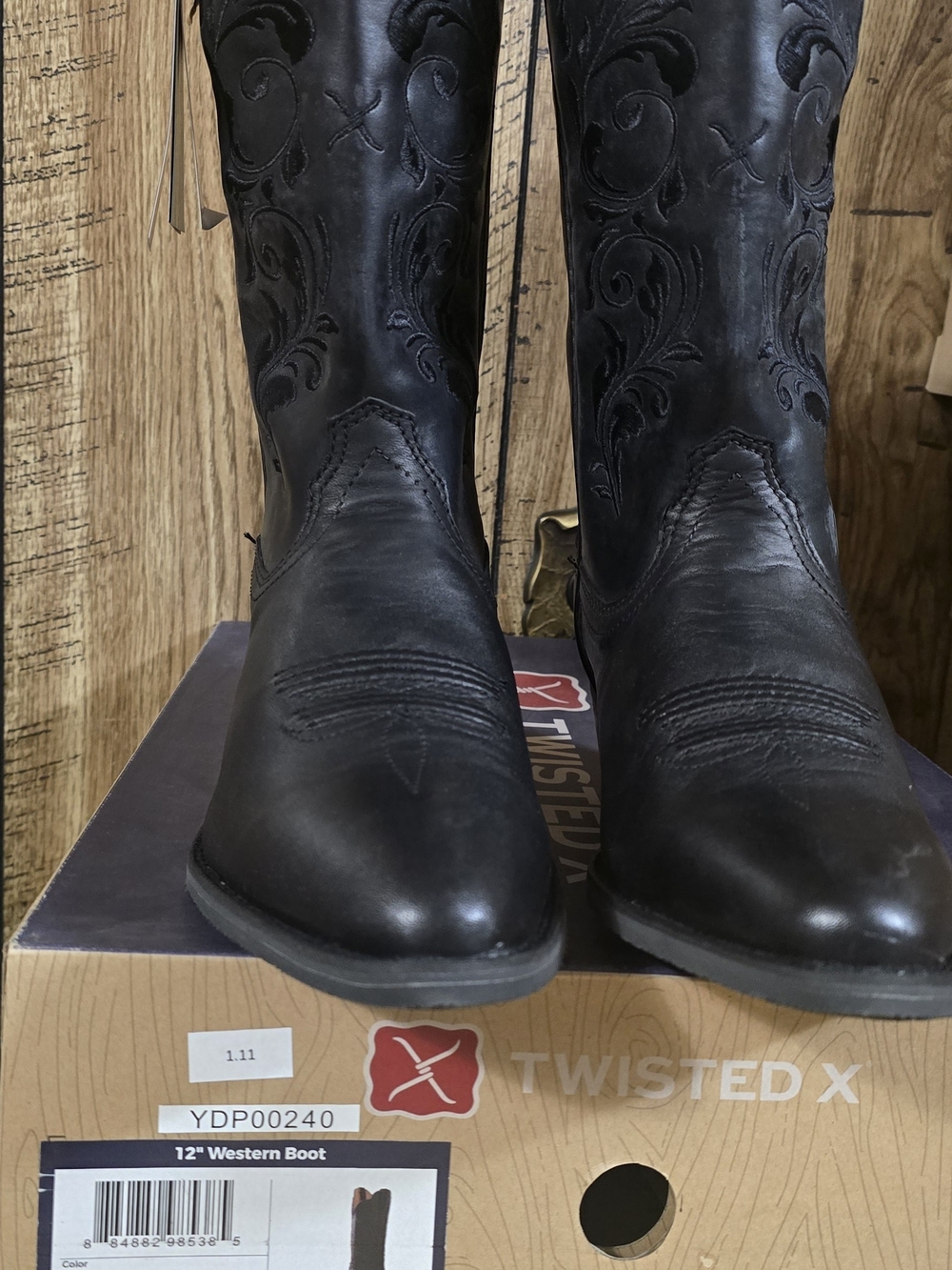 Twisted X 10 B Women's Black Embroidered Western Boots NWT